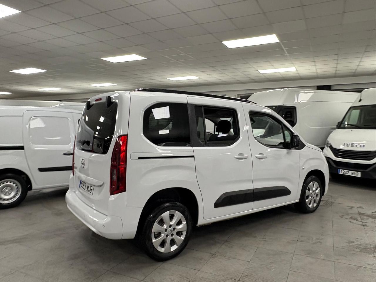Opel Combo 1.5 TD 75KW LIFE BUSINESS EDITION PLUS L1 N1 102cv COMBI 5 PLAZAS - Foto 2