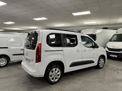 Opel Combo 1.5 TD 75KW LIFE BUSINESS EDITION PLUS L1 N1 102cv COMBI 5 PLAZAS