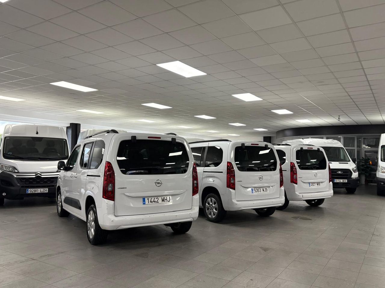 Opel Combo 1.5 TD 75KW LIFE BUSINESS EDITION PLUS L1 N1 102cv COMBI 5 PLAZAS - Foto 2