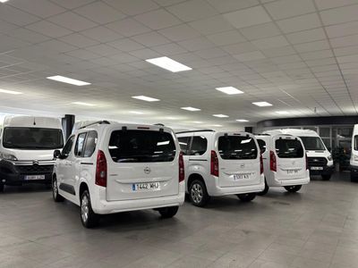 Opel Combo 1.5 TD 75KW LIFE BUSINESS EDITION PLUS L1 N1 102cv COMBI 5 PLAZAS