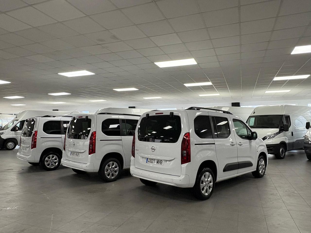 Opel Combo 1.5 TD 75KW LIFE BUSINESS EDITION PLUS L1 N1 102cv COMBI 5 PLAZAS - Foto 2