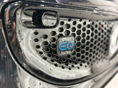 Smart smart SMART Brabus fortwo cabrio electric drive Smart BRABUS  EQ fortwo Ushuaïa Limited Edition Cabrio (087/100) – Edición Exclusiva Numerada