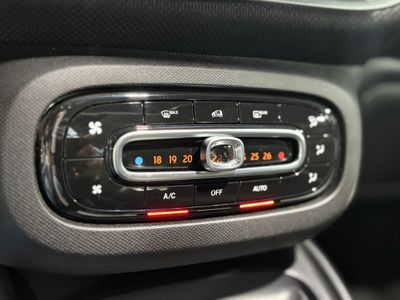 Smart smart SMART Brabus fortwo cabrio electric drive Smart BRABUS  EQ fortwo Ushuaïa Limited Edition Cabrio (087/100) – Edición Exclusiva Numerada