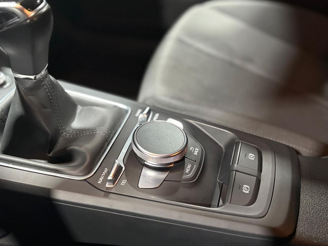 Audi Q2 Advanced 30 TDI  - Foto 2