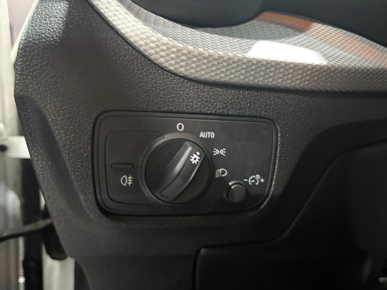 Audi Q2 Advanced 30 TDI  - Foto 2