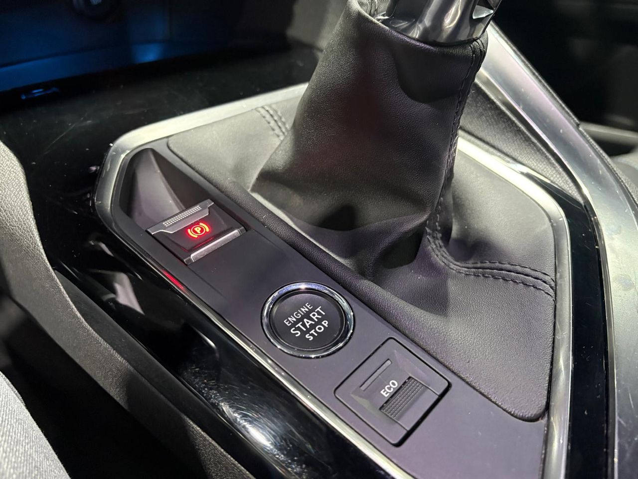 Peugeot 3008 1.2 PURETECH 96KW S&S ALLURE PACK FAROS TRASEROS FASE 1 - Foto 2