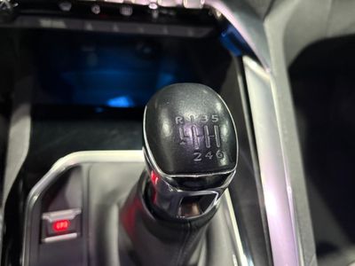 Peugeot 3008 1.2 PURETECH 96KW S&S ALLURE PACK FAROS TRASEROS FASE 1