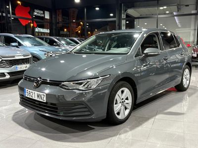 Volkswagen Golf Life 1.5 eTSI DSG 