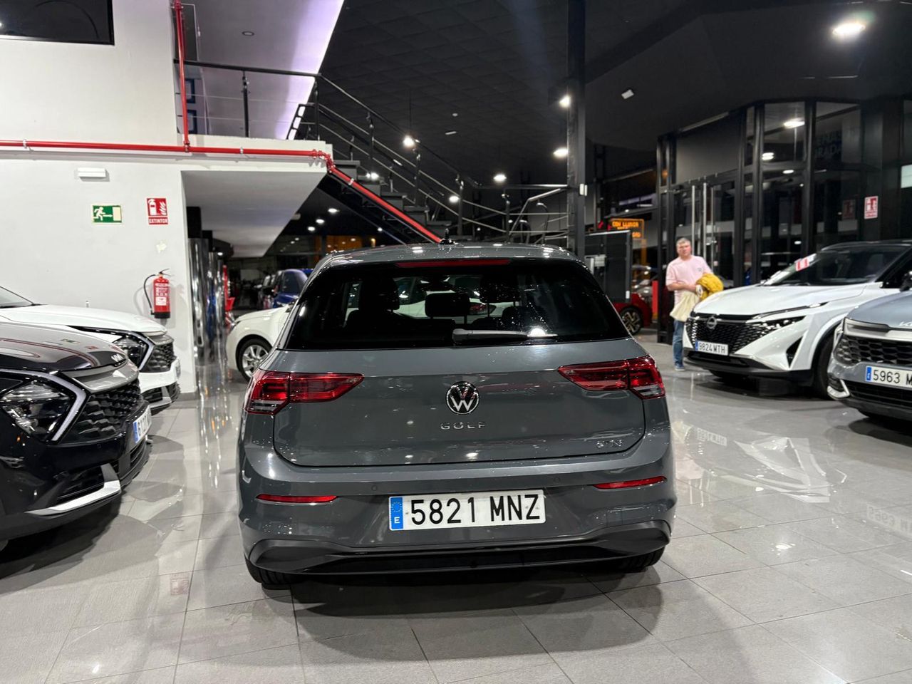 Volkswagen Golf Life 1.5 eTSI DSG  - Foto 2