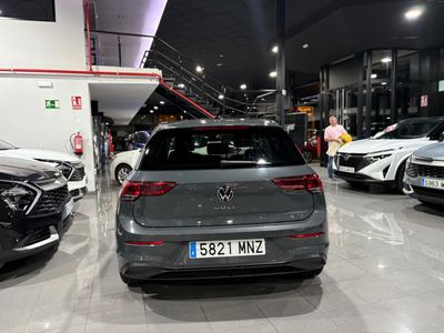 Volkswagen Golf Life 1.5 eTSI DSG 