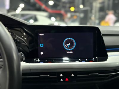 Volkswagen Golf Life 1.5 eTSI DSG 