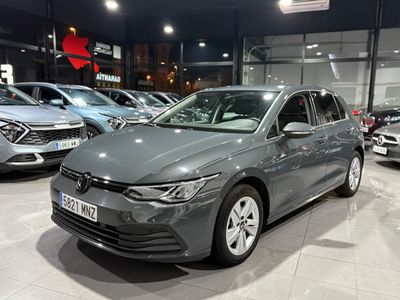 Volkswagen Golf Life 1.5 eTSI DSG 