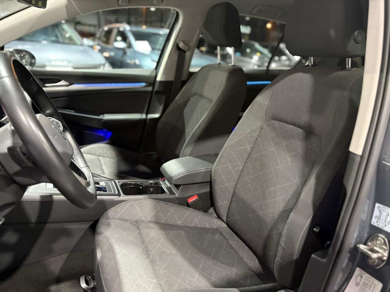 Volkswagen Golf Life 1.5 eTSI DSG  - Foto 2