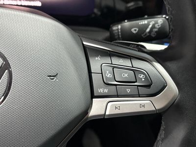 Volkswagen Golf Life 1.5 eTSI DSG 