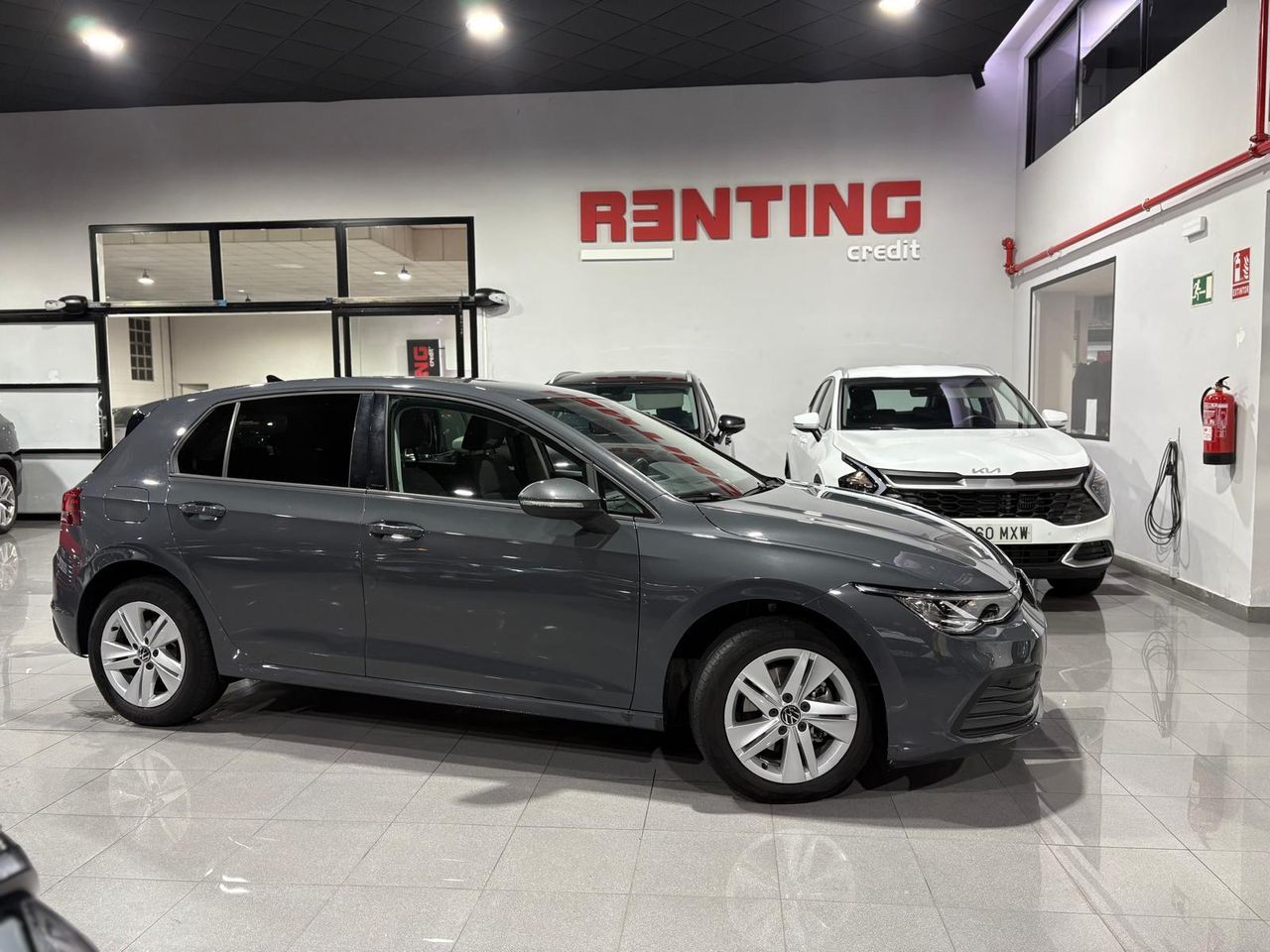 Volkswagen Golf Life 1.5 eTSI DSG  - Foto 2