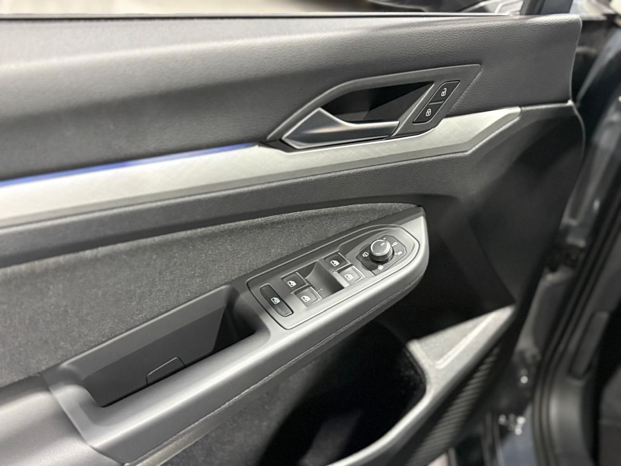 Volkswagen Golf Life 1.5 eTSI DSG  - Foto 2