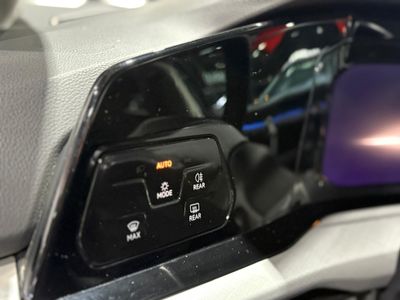 Volkswagen Golf Life 1.5 eTSI DSG 