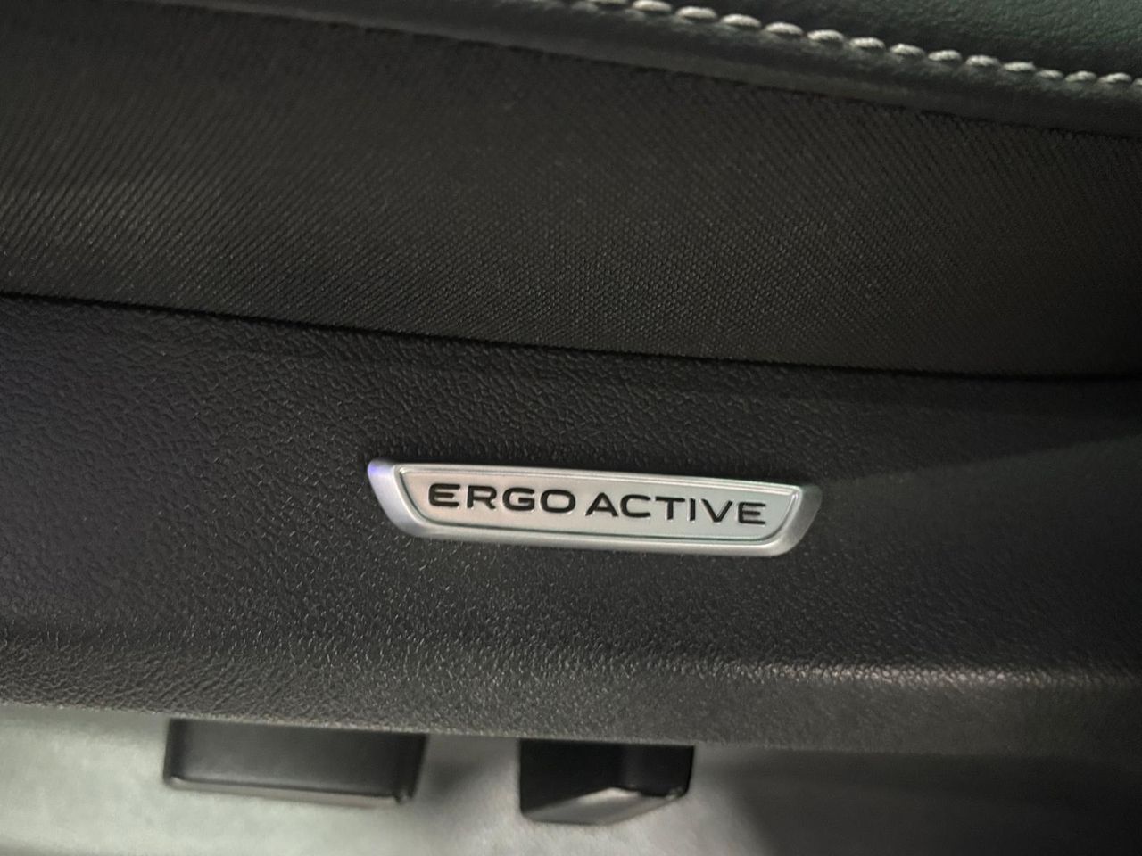 Volkswagen Tiguan R-Line 2.0 TDI 142kW (193CV) DSG 4Motion  - Foto 2