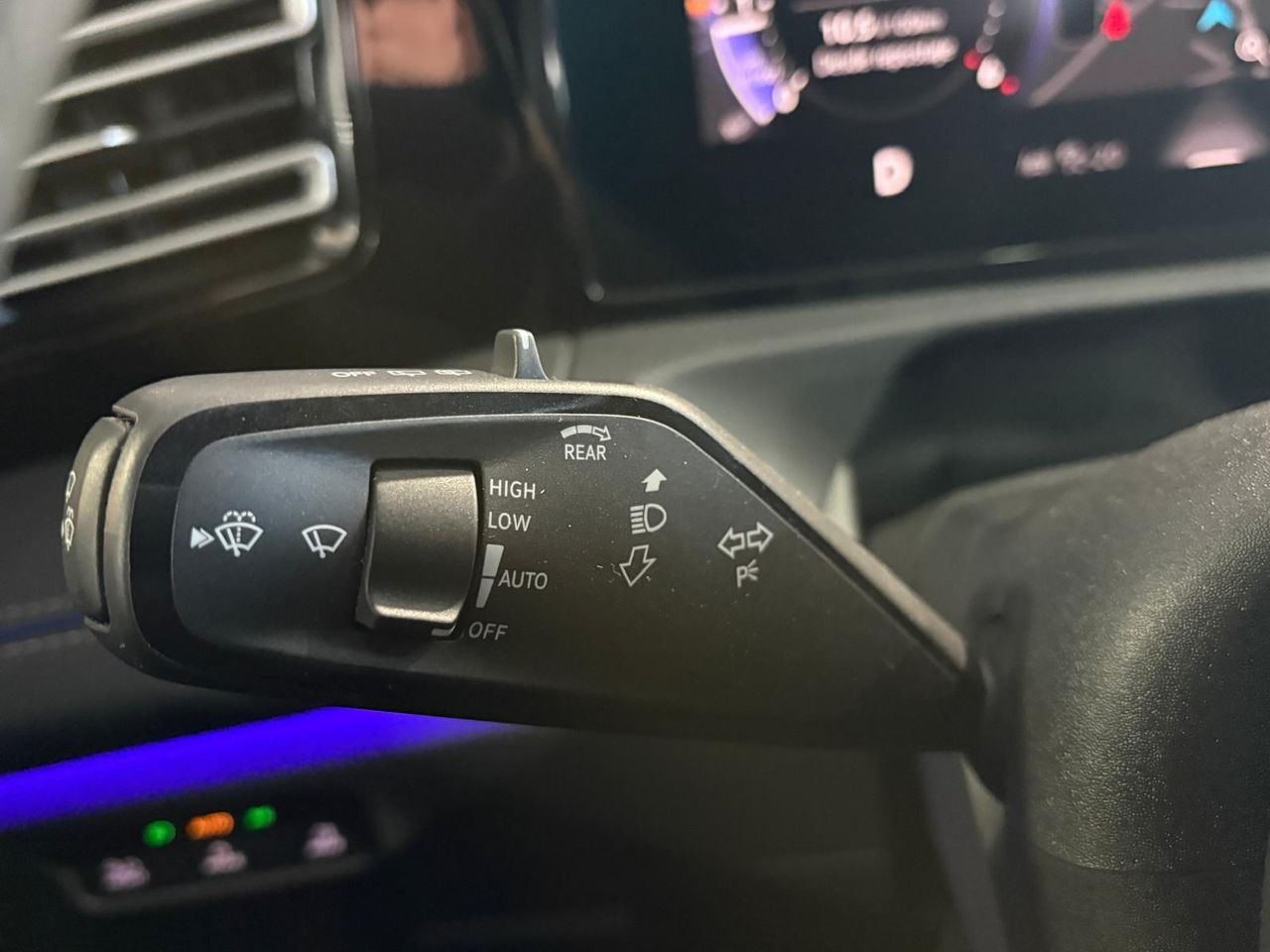 Volkswagen Tiguan R-Line 2.0 TDI 142kW (193CV) DSG 4Motion  - Foto 2