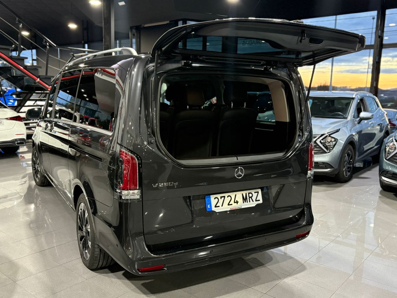 Mercedes Clase V V250 AVATGARDE AMG EXTERIOR  - Foto 2
