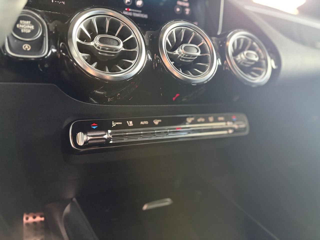 Mercedes GLA GLA 200 D 4MATIC AMG  AMG  - Foto 2