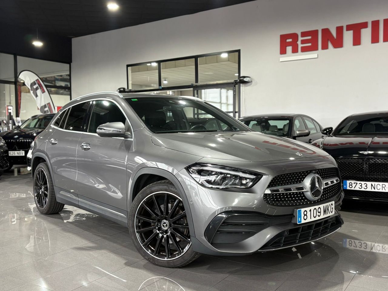 Mercedes GLA 200 AMG 7-G-DCT GRIS SELENITA - Foto 2