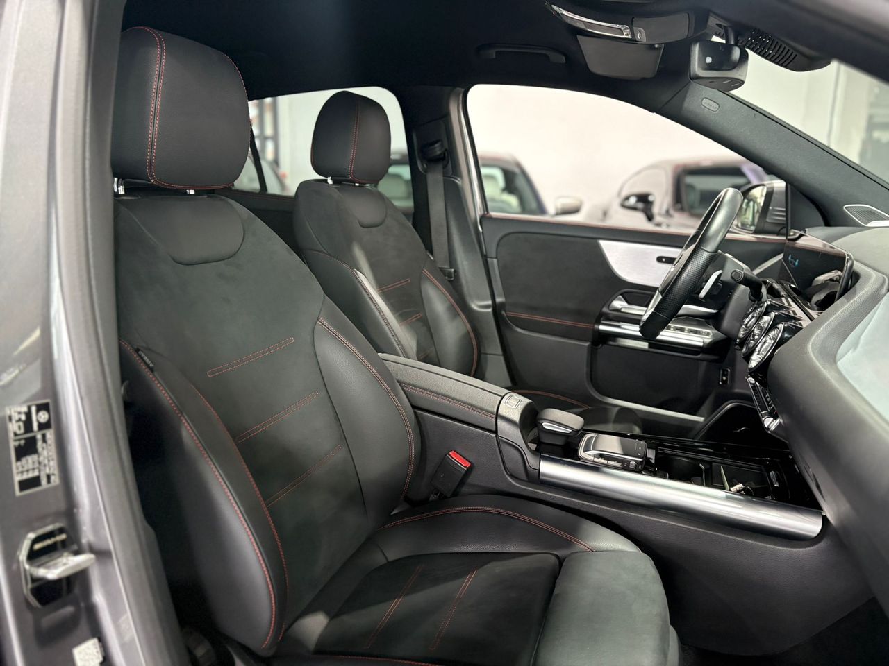 Mercedes GLA 200 AMG 7-G-DCT GRIS SELENITA - Foto 2