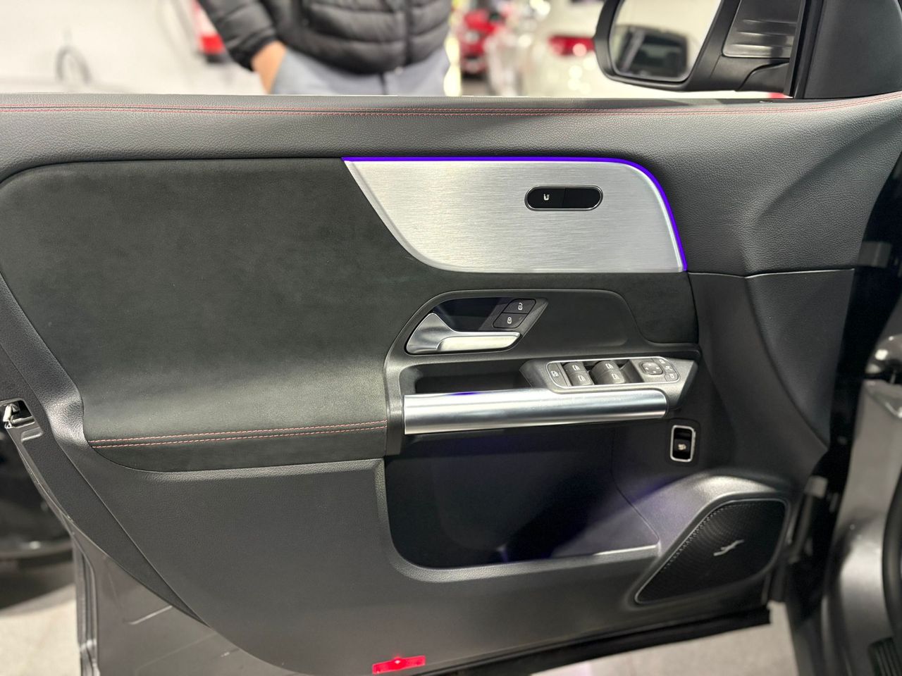 Mercedes GLA 200 AMG 7-G-DCT GRIS SELENITA - Foto 2