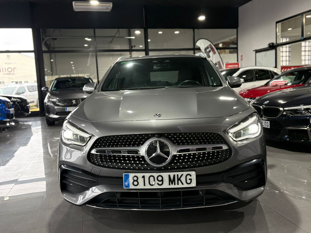 Mercedes GLA 200 AMG 7-G-DCT GRIS SELENITA - Foto 2