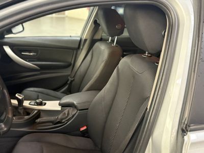 BMW Serie 3 318d TOURING 