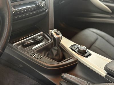 BMW Serie 3 318d TOURING 