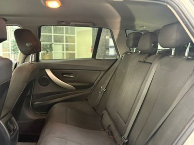 BMW Serie 3 318d TOURING 