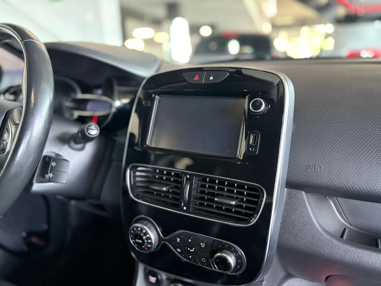 Renault Clio SW AUT.  - Foto 2