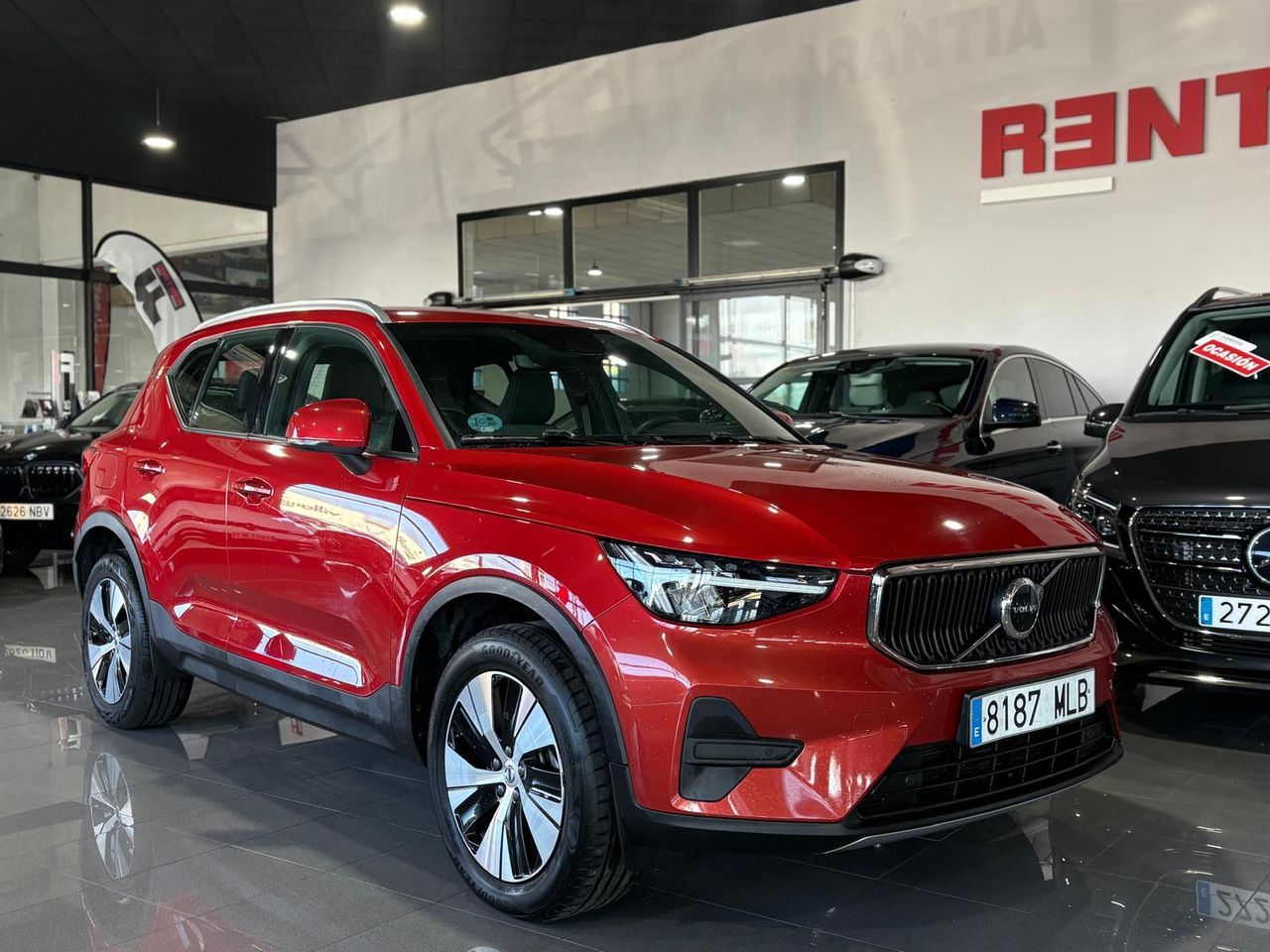 Volvo XC40 1.5 T2 Core Auto ROJO FUSION - Foto 2