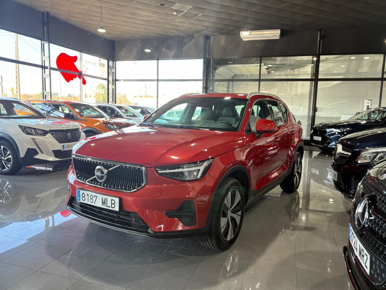 Volvo XC40 1.5 T2 Core Auto ROJO FUSION - Foto 2