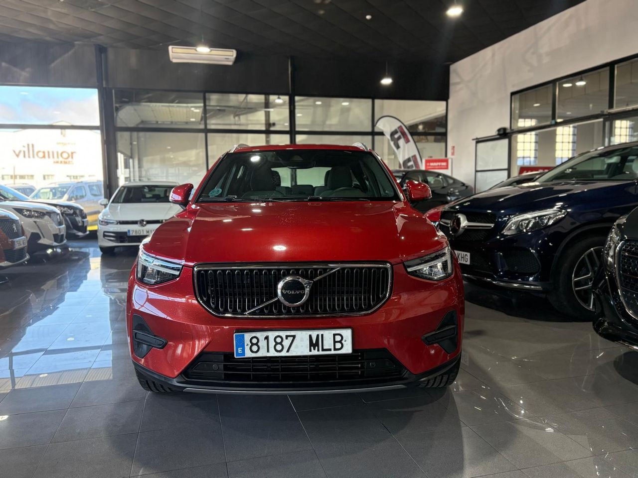 Volvo XC40 1.5 T2 Core Auto ROJO FUSION - Foto 2