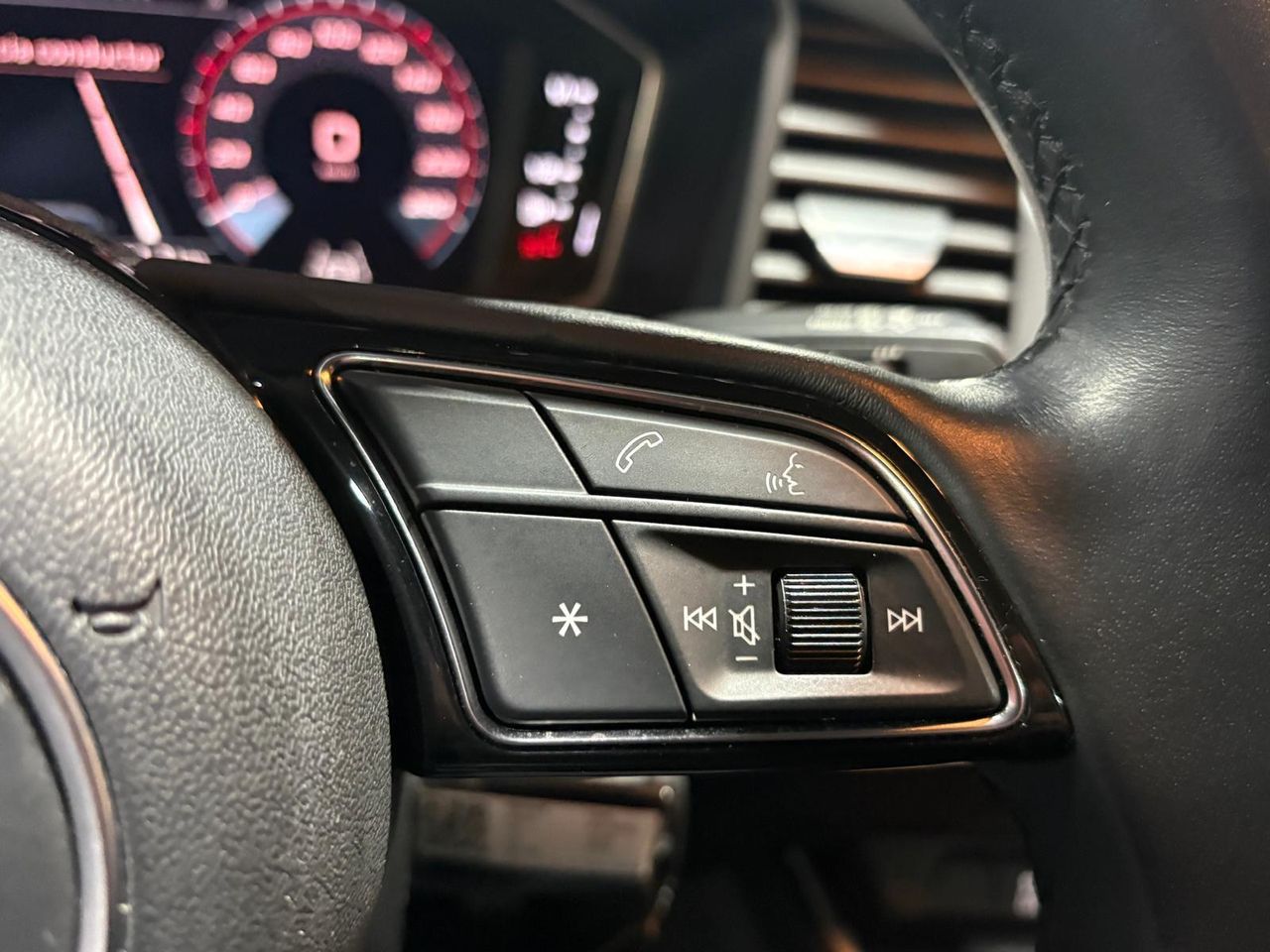 Audi A1 Sportback S line 25 TFSI  - Foto 2