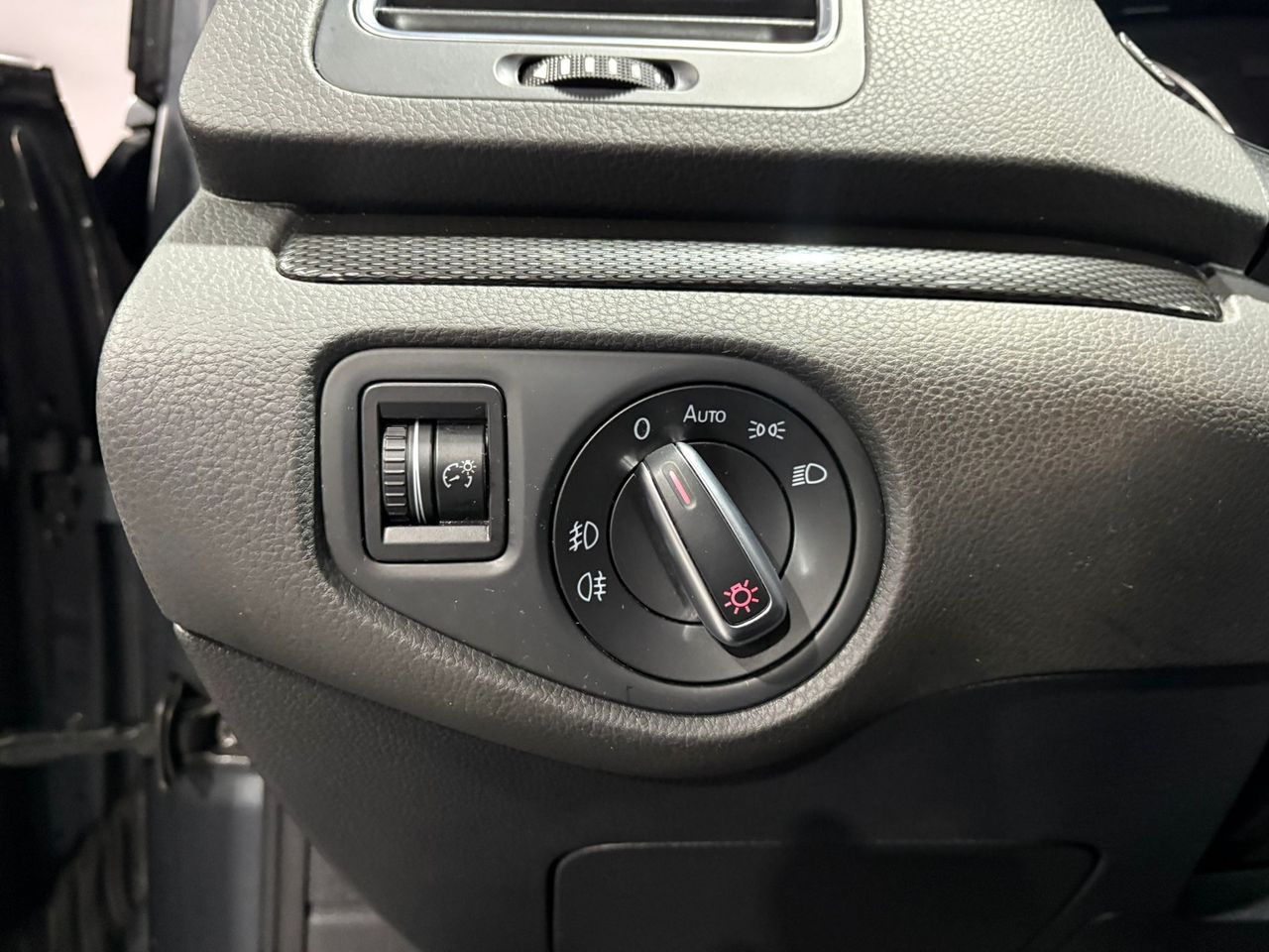 Seat Alhambra EXLGO	1.4 TSI 110KW DSG S/S EXCELLEN GO PUERTAS ELECTRICAS - Foto 2