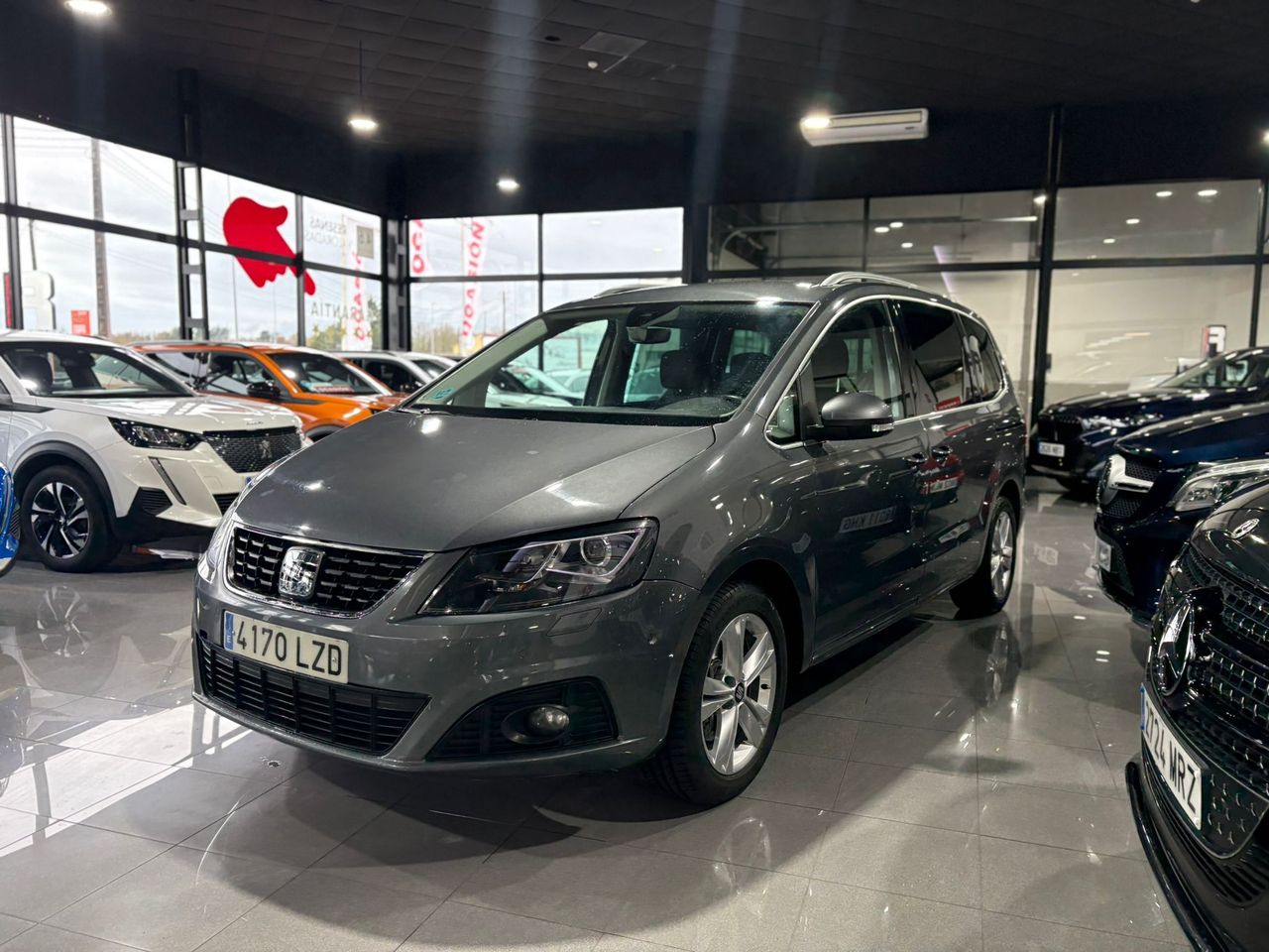 Seat Alhambra EXLGO	1.4 TSI 110KW DSG S/S EXCELLEN GO PUERTAS ELECTRICAS - Foto 2