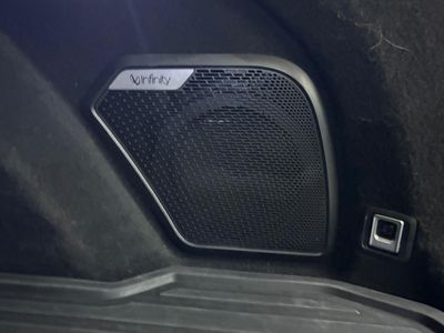 Lynk & Co 01 BASE	1.5 PHEV PINTURA METALIZADA NEGRA	TAPICERÍA NEGRA Y AZUL