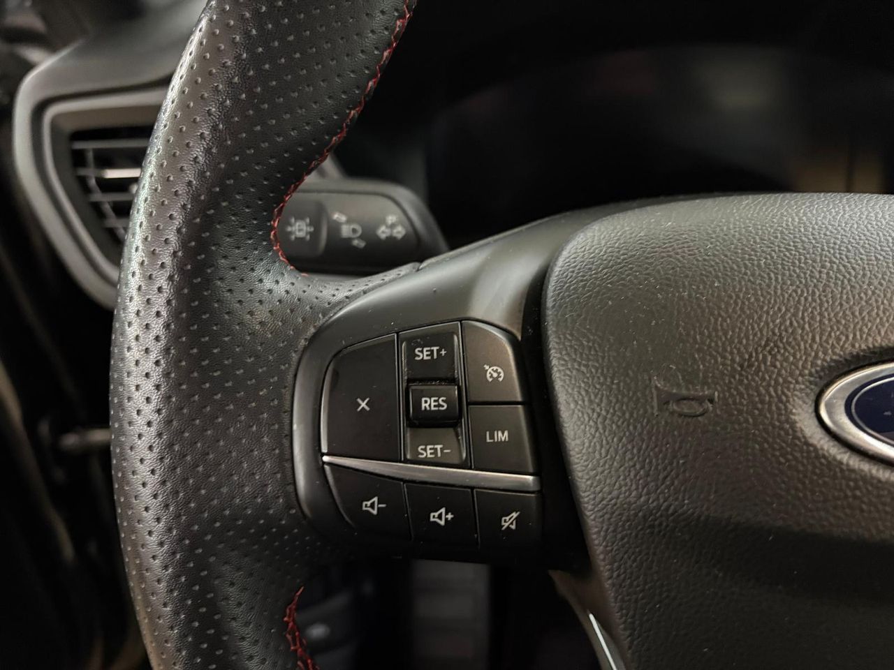 Ford Kuga ST-LINE 1.5T ECOBOOST 110KW (150CV  - Foto 2