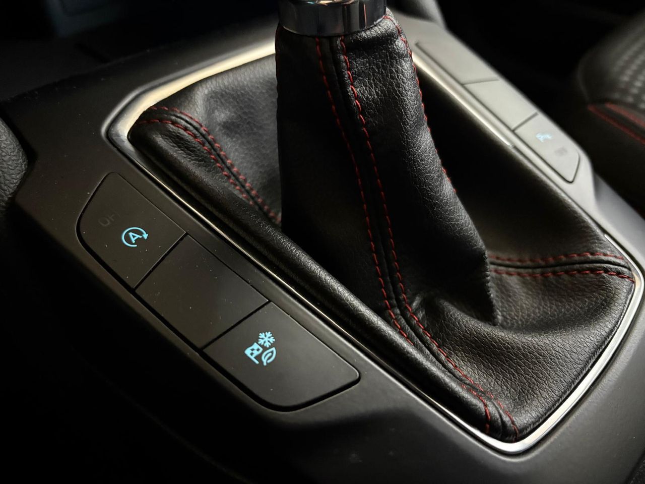 Ford Kuga ST-LINE 1.5T ECOBOOST 110KW (150CV  - Foto 2