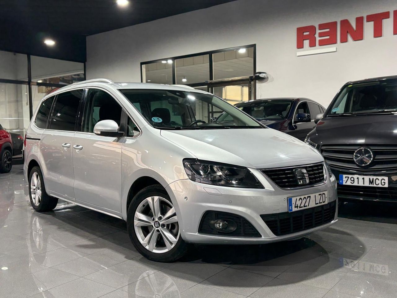 Seat Alhambra EXLGO	1.4 TSI 110KW DSG S/S EXCELLEN GO PUERTAS ELECTRICAS - Foto 2