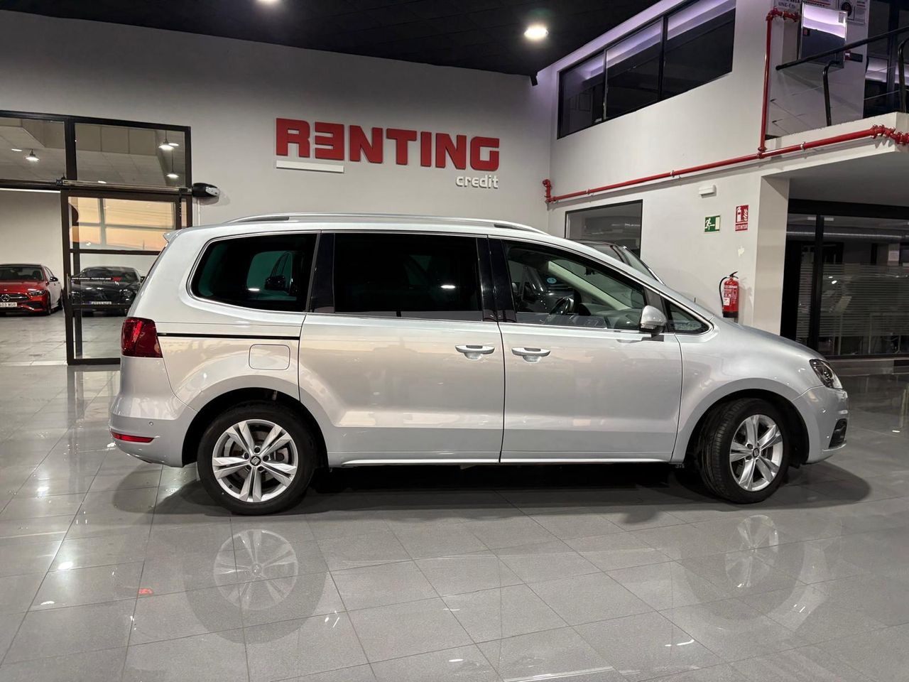 Seat Alhambra EXLGO	1.4 TSI 110KW DSG S/S EXCELLEN GO PUERTAS ELECTRICAS - Foto 2