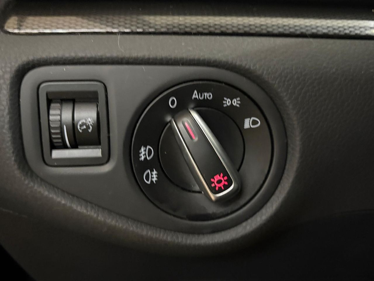 Seat Alhambra EXLGO	1.4 TSI 110KW DSG S/S EXCELLEN GO PUERTAS ELECTRICAS - Foto 2