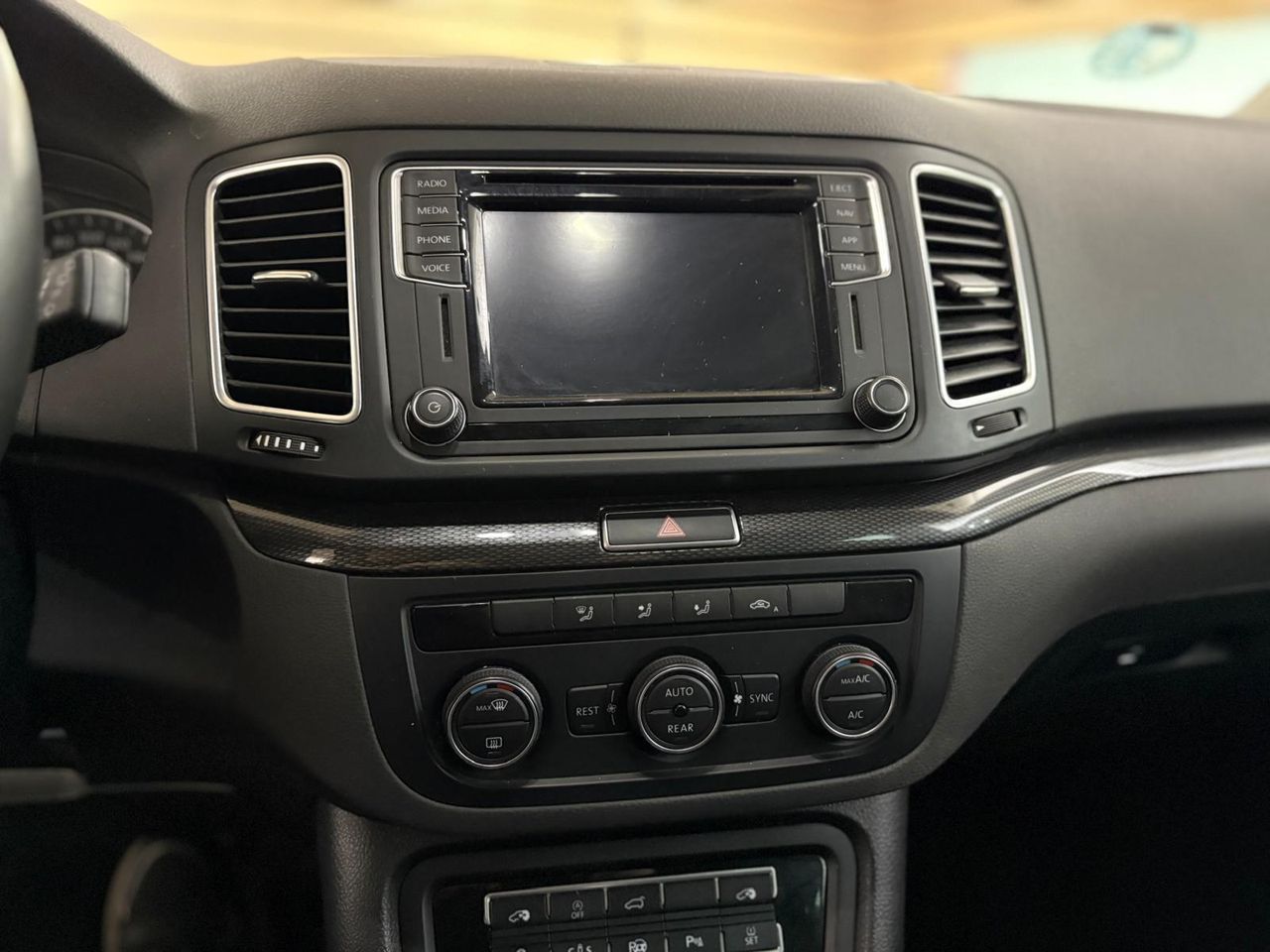 Seat Alhambra EXLGO	1.4 TSI 110KW DSG S/S EXCELLEN GO PUERTAS ELECTRICAS - Foto 2