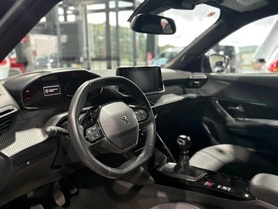 Peugeot 2008 Allure Puretech 100 S&S 6 Vel. 