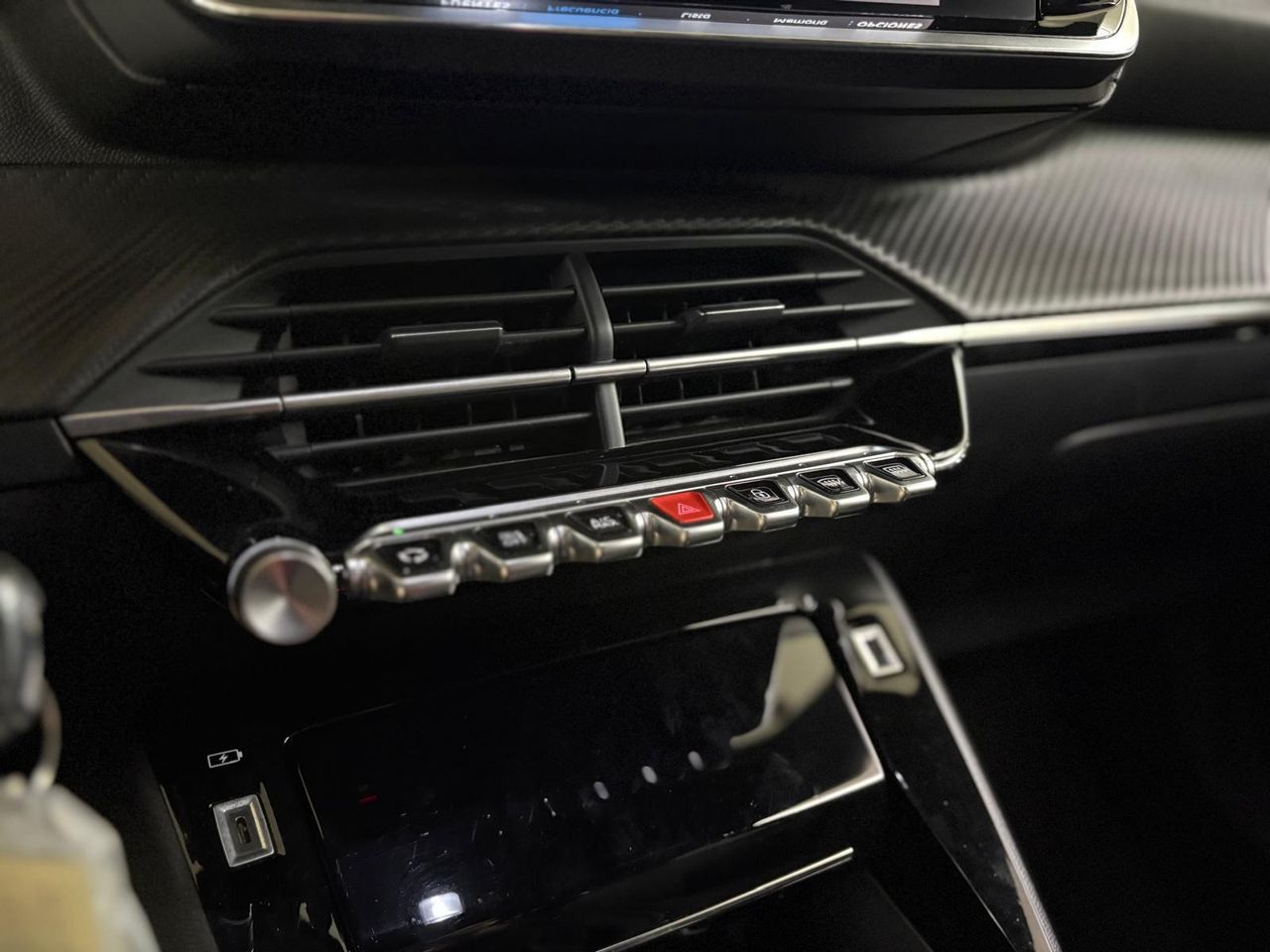 Peugeot 2008 Allure Puretech 100 S&S 6 Vel.  - Foto 2