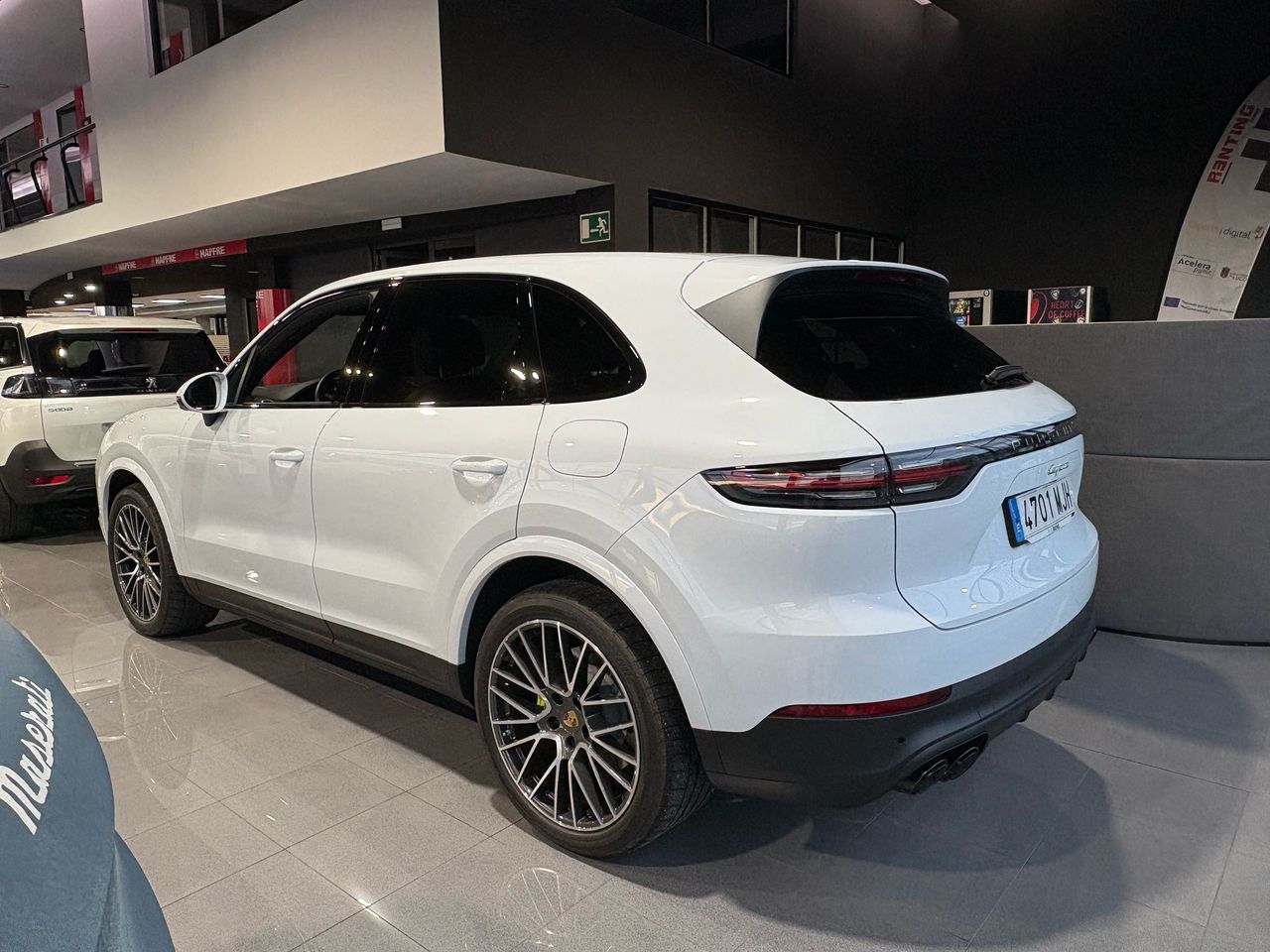 Porsche Cayenne E-Hybrid  - Foto 2