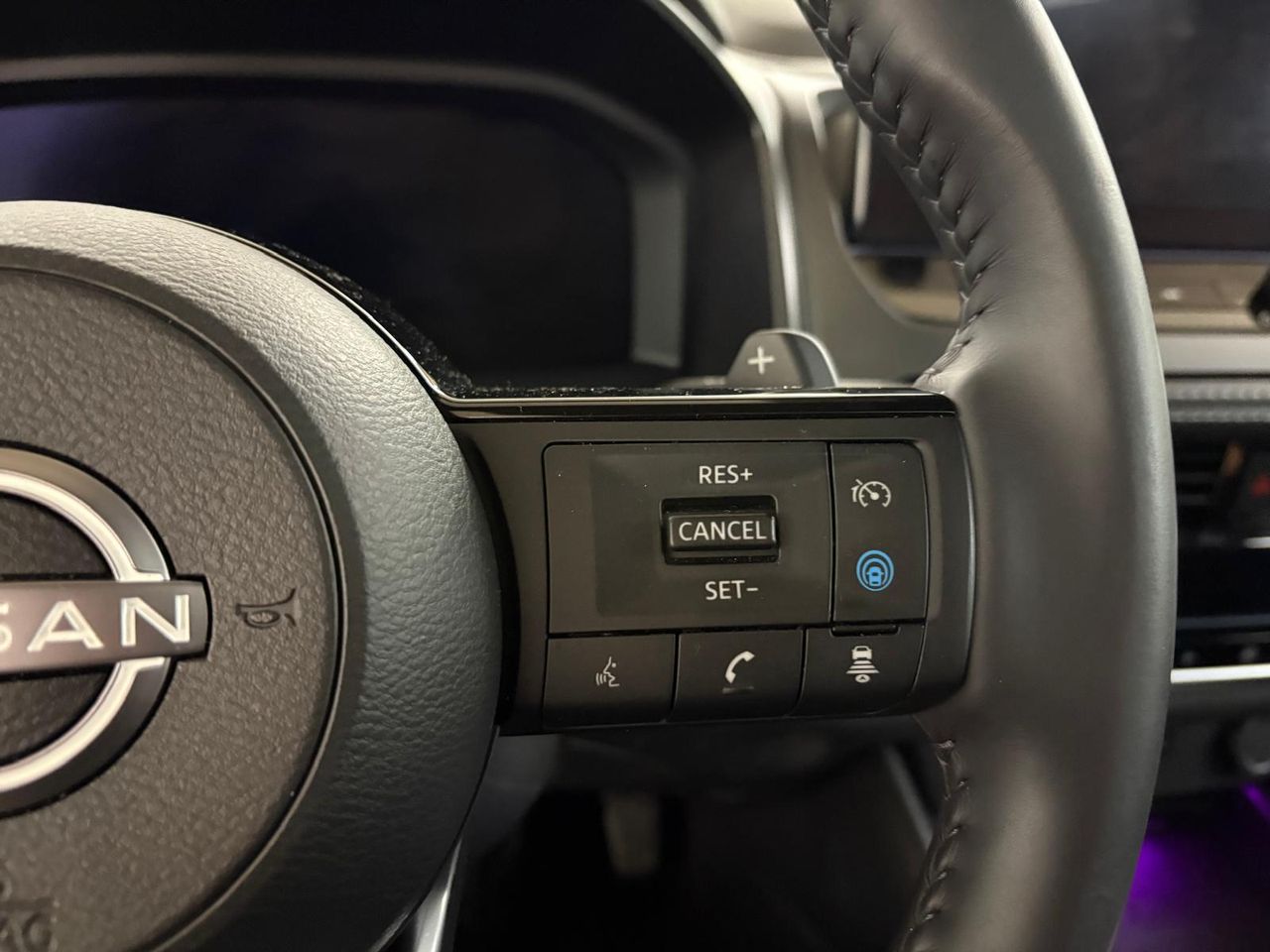 Nissan Qashqai DIG-T 116KW CVT N-CONNECTA  - Foto 2